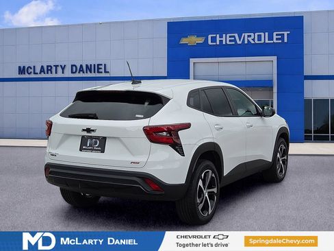 Used 2024 Chevrolet Trax RS FWD image 5