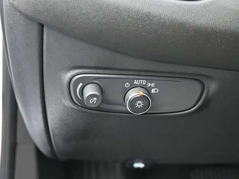 Used 2024 Chevrolet Equinox LS w/ Driver Confidence II Package FWD image 15