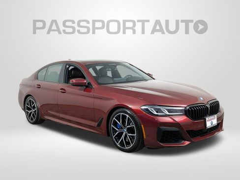 Used 2021 BMW M550i xDrive w/ Dynamic Handling Package image 8