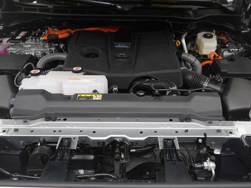 Used 2025 Toyota Sequoia Platinum image 38