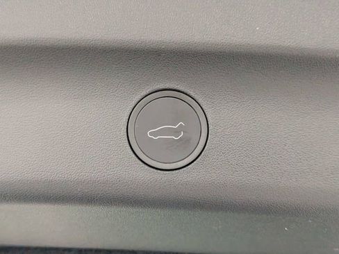 Used 2024 Tesla Model Y Performance image 27