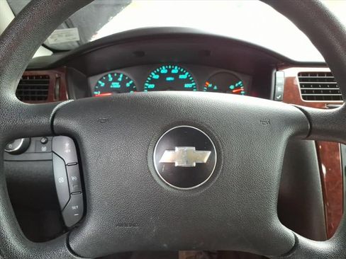 Used 2010 Chevrolet Impala LS image 16