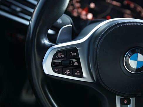 Used 2020 BMW X7 M50i w/ Dynamic Handling Package image 43