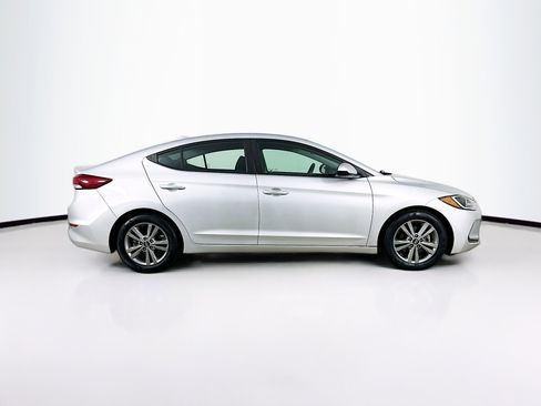 Used 2018 Hyundai Elantra SEL image 10