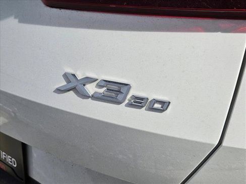 Certified 2025 BMW X3 xDrive30i w/ Premium Package image 8