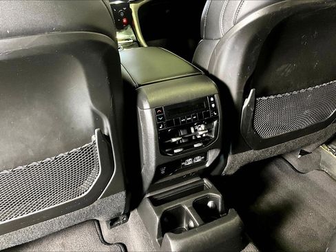 Used 2022 Jeep Grand Cherokee L Limited image 10