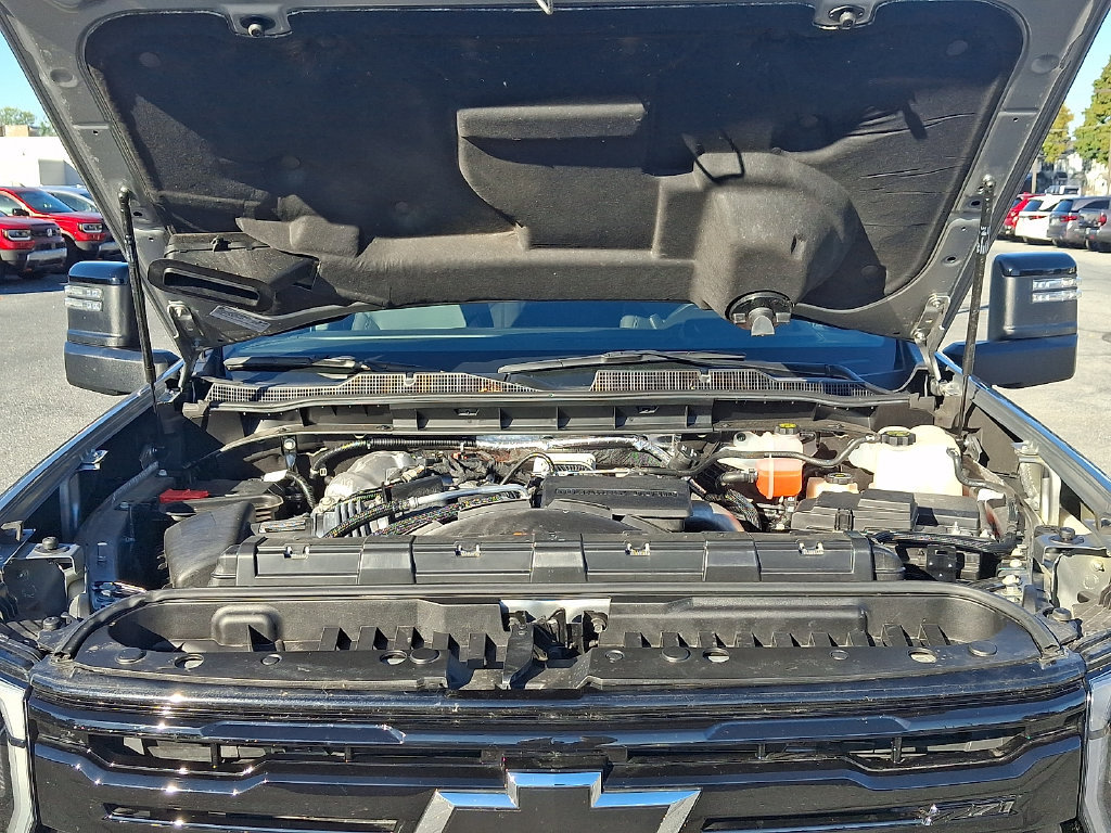 Used 2025 Chevrolet Silverado 3500 LT w/ Trail Boss Package AWD/4WD image 27