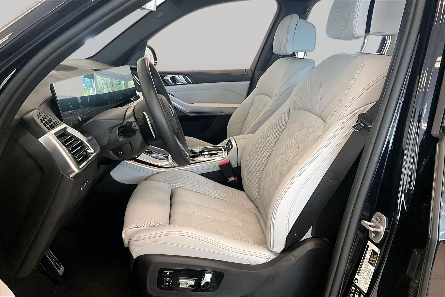Used 2026 BMW X5 xDrive40i AWD/4WD image 4