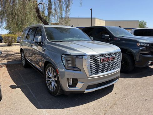 Used 2023 GMC Yukon Denali w/ Denali Reserve Package RWD image 6
