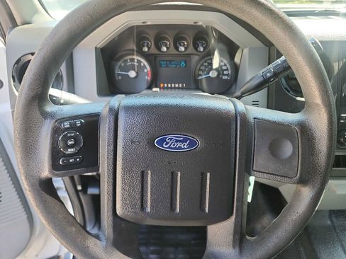 Used 2016 Ford F250 XL w/ Power Equipment Group image 21