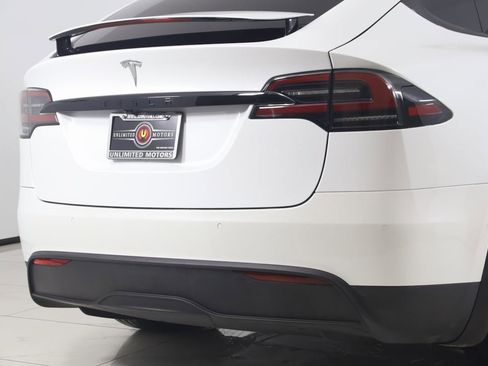 Used 2022 Tesla Model X image 54