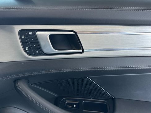 Used 2022 Porsche Panamera Turbo S image 20