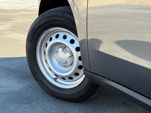 New 2025 Ford Maverick XL image 16