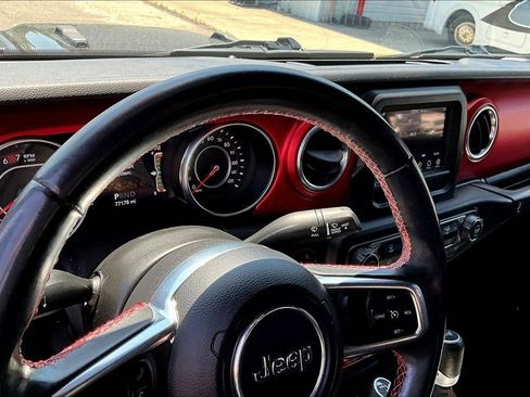 Used 2021 Jeep Wrangler Unlimited Rubicon AWD/4WD image 10