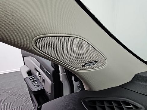 New 2025 Honda Pilot Touring image 29