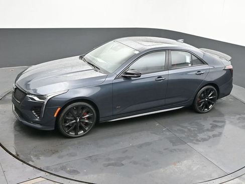 New 2025 Cadillac CT4 V w/ Super Cruise Package image 31