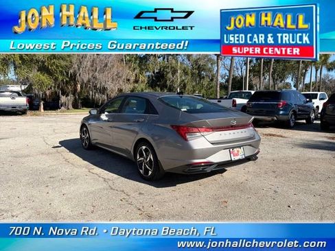 Used 2023 Hyundai Elantra Limited image 6