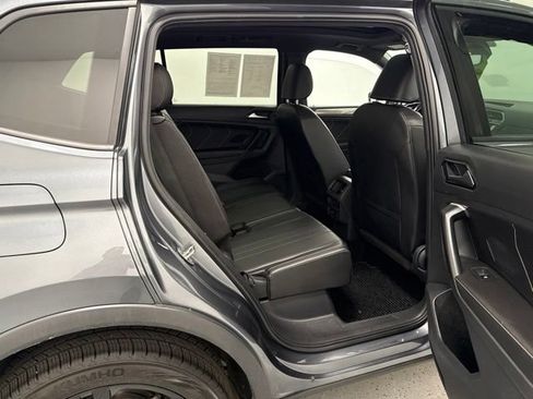 Used 2024 Volkswagen Tiguan SE R-Line FWD image 17