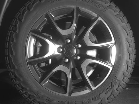 Used 2025 Jeep Compass Trailhawk image 12