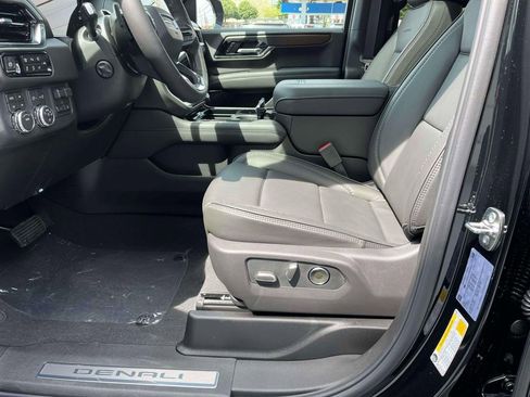 New 2026 GMC Yukon XL Denali w/ Denali Reserve Package AWD/4WD image 25