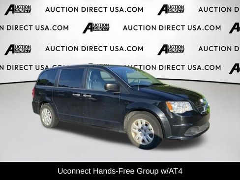 Used 2019 Dodge Grand Caravan SE w/ UConnect Hands-Free Group FWD image 5
