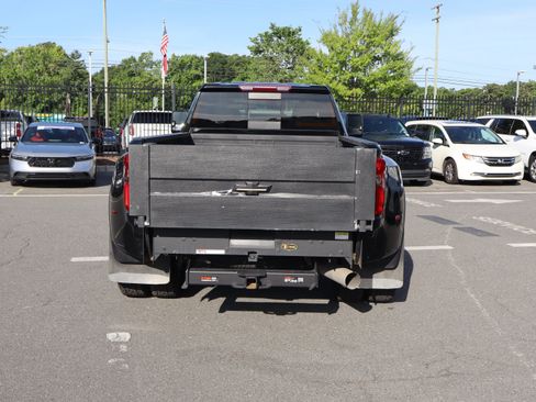 Used 2024 Chevrolet Silverado 3500 LT w/ Convenience Package AWD/4WD image 10