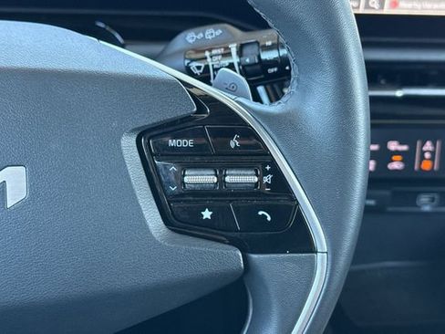 Certified 2024 Kia Niro Wind FWD image 33