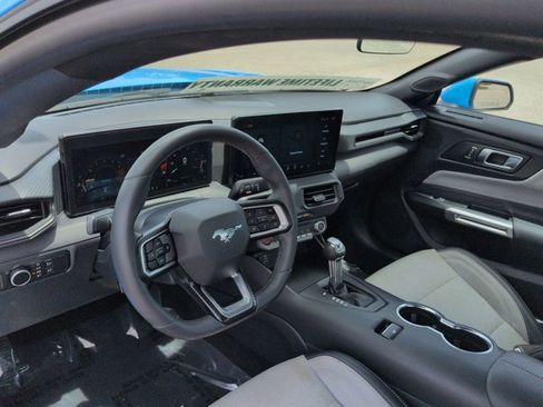 Used 2024 Ford Mustang Coupe image 17