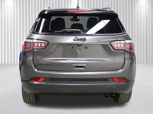 Used 2020 Jeep Compass Latitude image 4