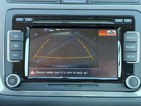 Used 2015 Volkswagen Tiguan S image 30