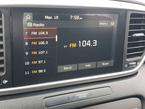 Used 2020 Kia Sportage LX image 22