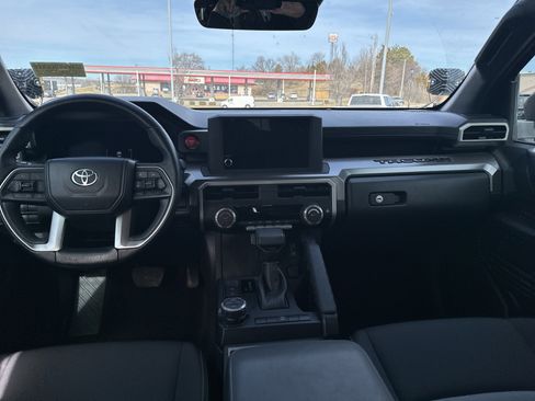 Used 2024 Toyota Tacoma TRD Off-Road image 30