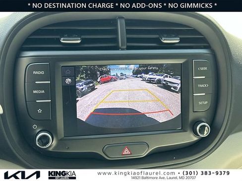 Used 2022 Kia Soul LX FWD image 4