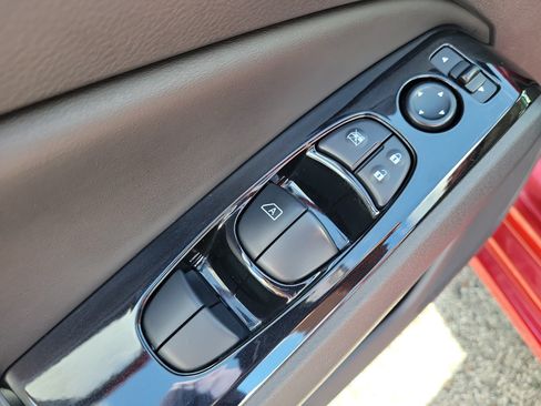 Certified 2024 Nissan Altima 2.5 SR FWD image 10