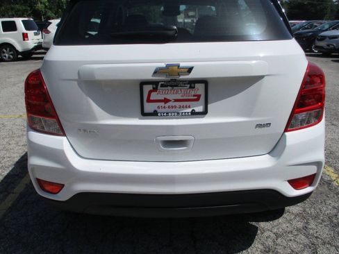 Used 2020 Chevrolet Trax LS AWD/4WD image 17