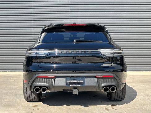 Certified 2025 Porsche Macan image 6