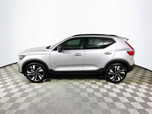 New 2026 Volvo XC40 B5 Plus w/ Climate Package image 4