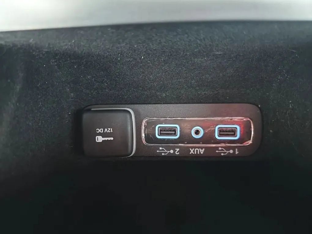 Used 2019 Jeep Grand Cherokee Altitude AWD/4WD image 35