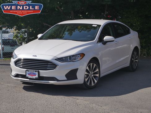 Used 2020 Ford Fusion SE AWD/4WD image 1