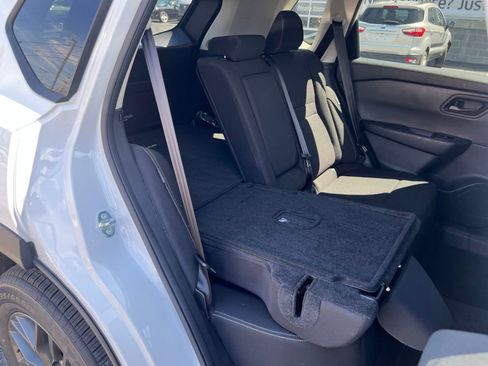 Used 2024 Nissan Rogue S FWD image 37
