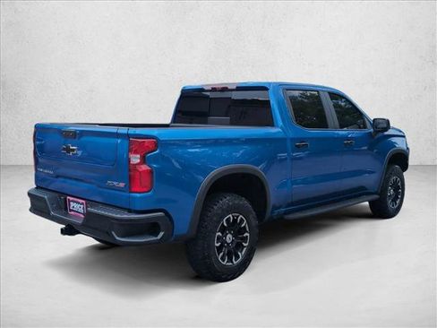 Used 2022 Chevrolet Silverado 1500 ZR2 w/ Technology Package AWD/4WD image 5