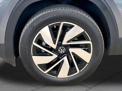 Used 2024 Volkswagen Atlas SE FWD image 11