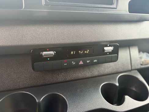 Used 2021 Mercedes-Benz Sprinter 2500 w/ Comfort Plus Package image 36