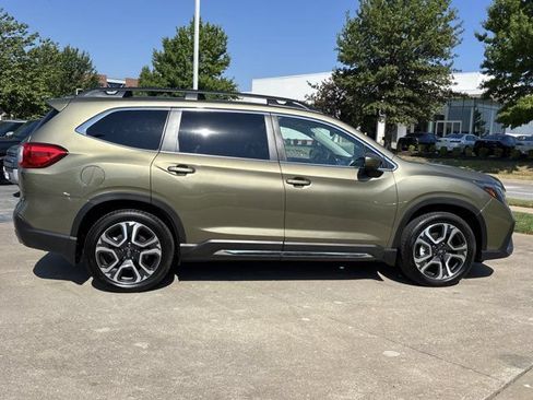 Used 2024 Subaru Ascent Limited w/ Technology Package AWD/4WD image 2