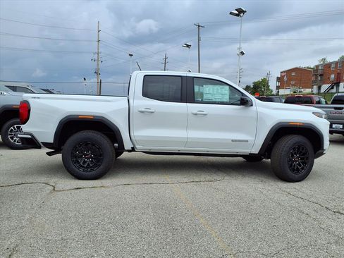 New 2026 GMC Canyon Elevation w/ Convenience Package image 20