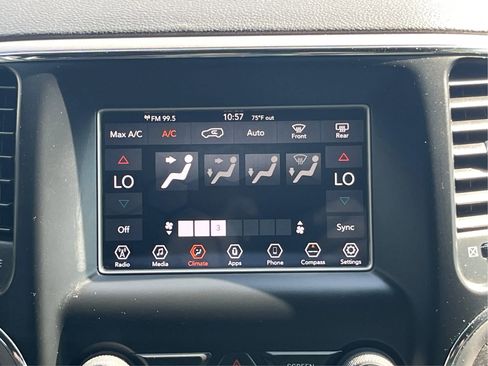 Used 2018 Jeep Grand Cherokee Laredo RWD image 15