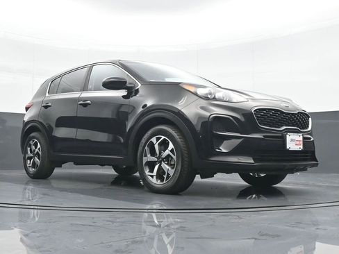 Used 2020 Kia Sportage LX image 24