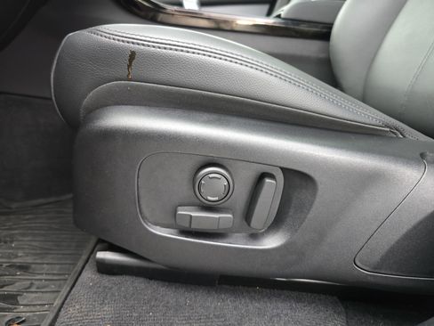 Certified 2025 Land Rover Range Rover Velar S image 29