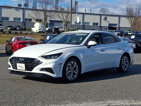 Used 2020 Hyundai Sonata SEL w/ Premium Package image 3