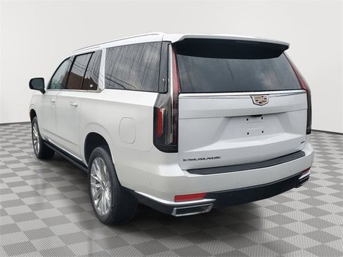 Certified 2023 Cadillac Escalade ESV Premium Luxury w/ Performance Package image 4